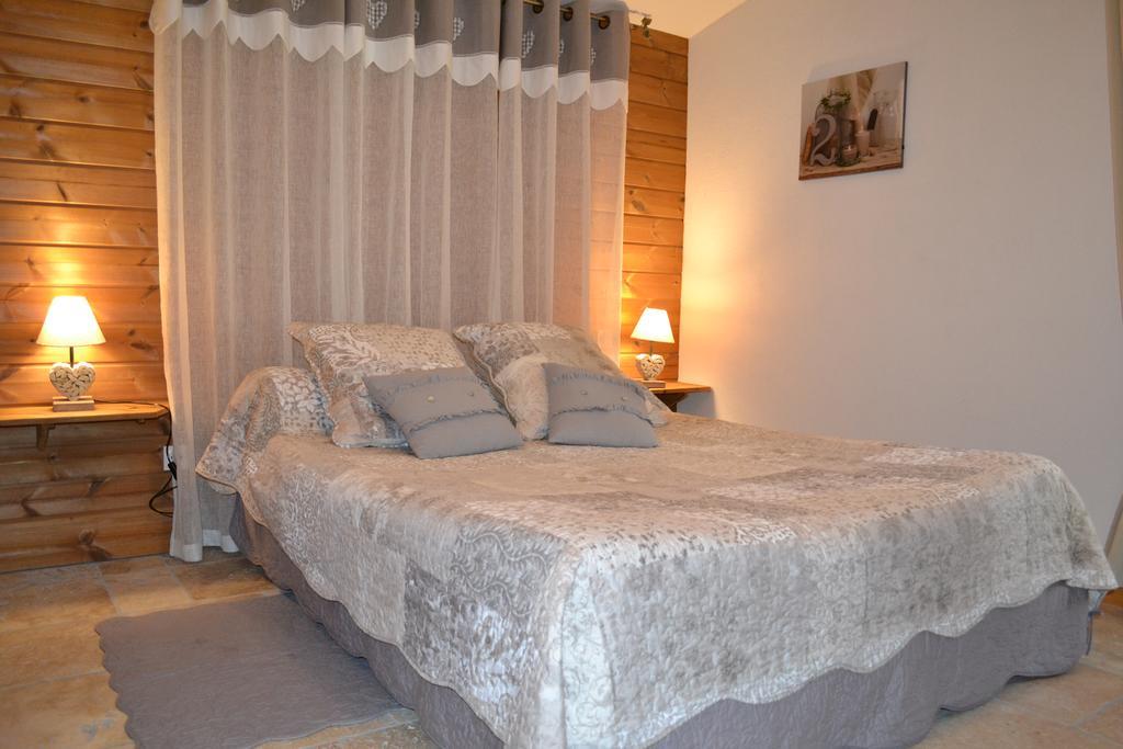 Le Refuge Bed & Breakfast Mornas Cameră foto