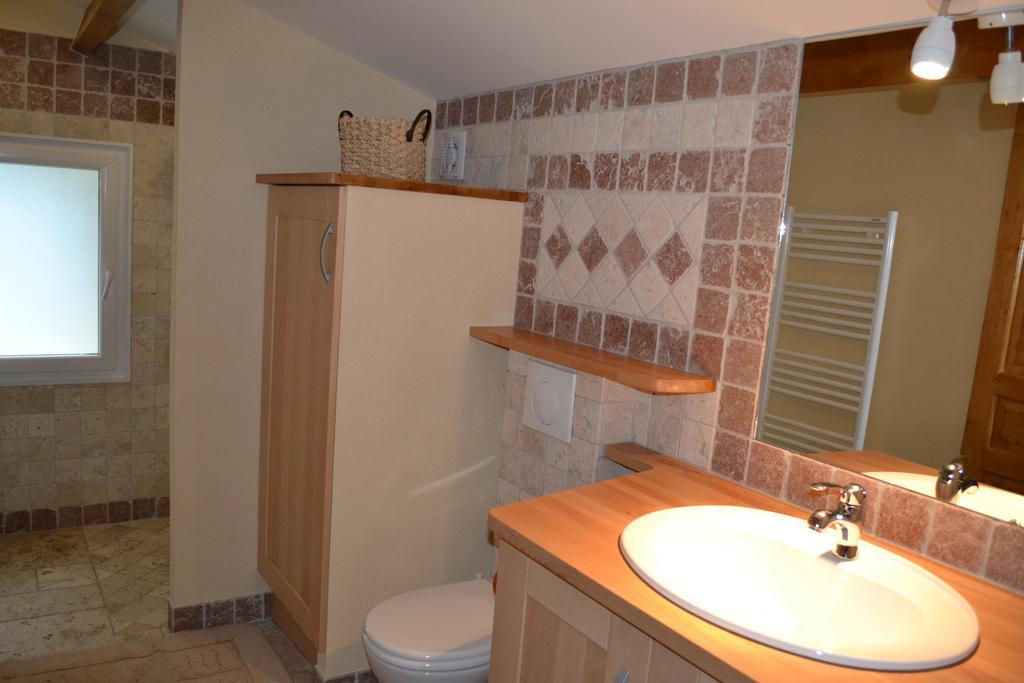 Le Refuge Bed & Breakfast Mornas Exterior foto