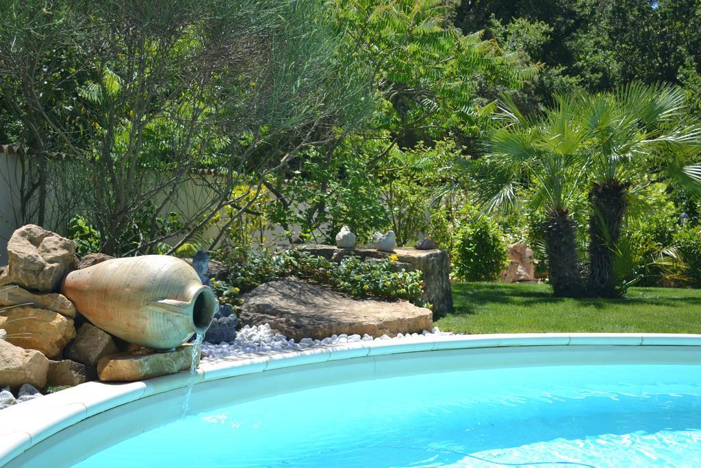 Le Refuge Bed & Breakfast Mornas Exterior foto